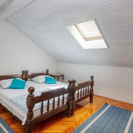 With Parking Space - 21216 Vodice