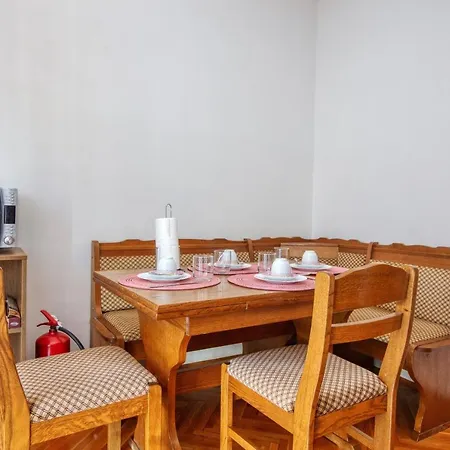 Apartment With A Parking Space - 21216 Vodice