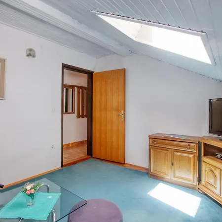 With A Parking Space - 21216 Apartment Vodice