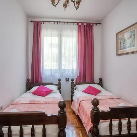 With A Parking Space - 21216 Apartment Vodice