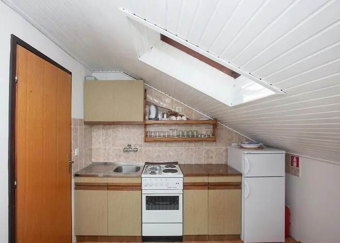 With Parking Space - 21216 וודיצה