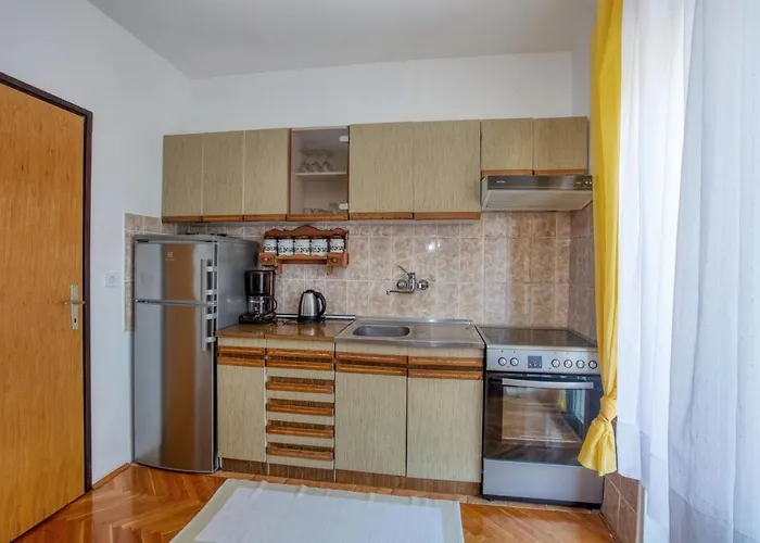 With Parking Space - 21216 דירה *