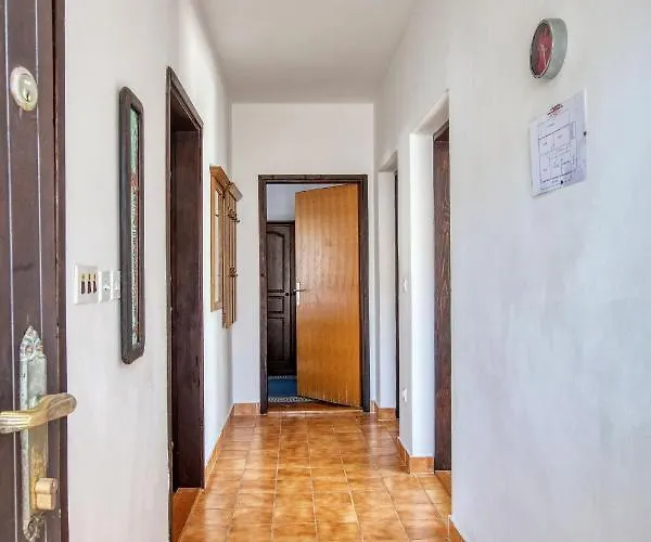 Appartement With Parking Space - 21216 Vodice